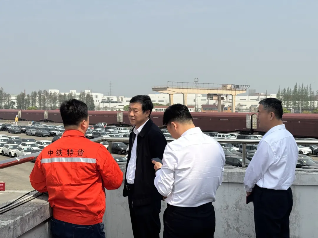 中鐵特貨公司董事長(zhǎng)于永利蒞臨指導(dǎo)工作
