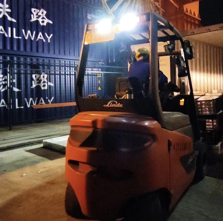 疫情牽動你我，轎鐵冠暉供應(yīng)鏈，與“滬”同行，共克難關(guān)